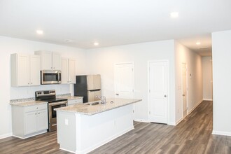 461 Oakwood Dr NW in Milledgeville, GA - Building Photo - Building Photo