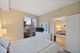 77 N Almaden Ave in San Jose, CA - Building Photo