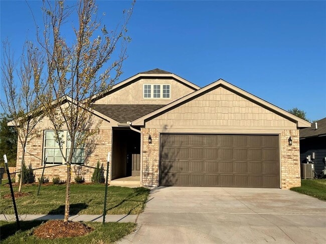 property at 2033 Sara Vista Dr