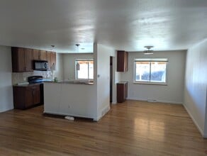 6056 Simms St in Arvada, CO - Building Photo - Building Photo