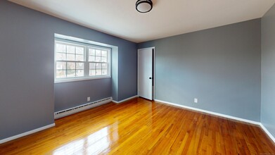 26 Sunset Terrace in Essex, CT - Building Photo - Building Photo