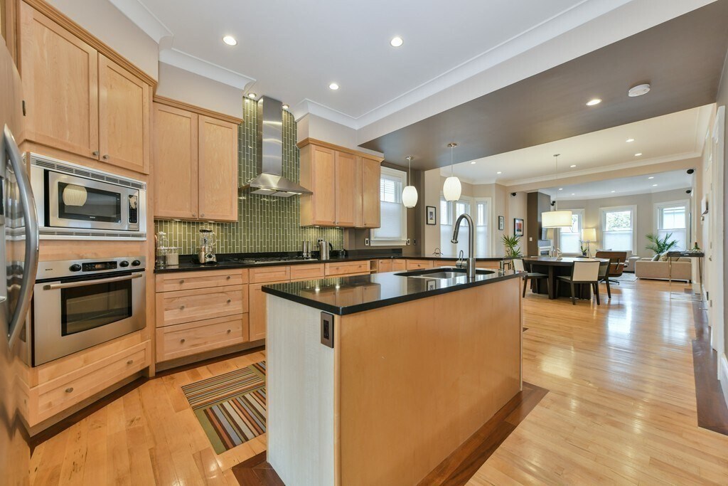 62 Sawyer Ave in Boston, MA - Building Photo
