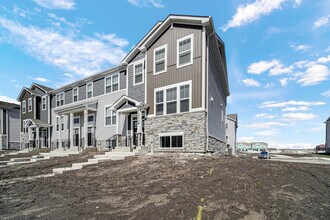 25708 W Yorkshire Dr in Plainfield, IL - Building Photo - Building Photo