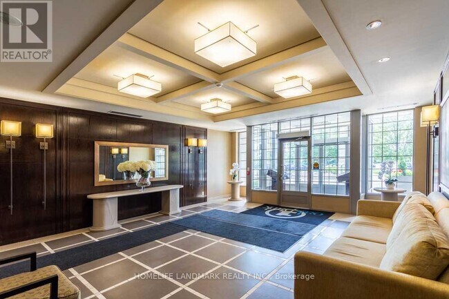 2325 Central Park Dr in Oakville, ON - Building Photo - Building Photo