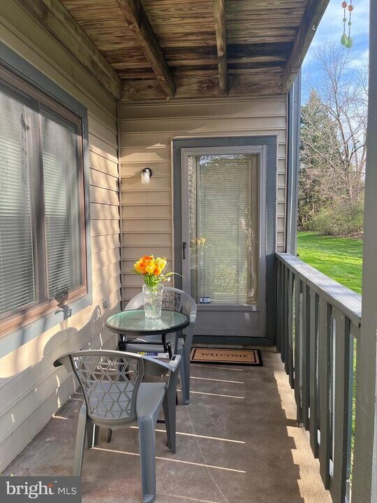 4418A Aberdeen Dr in Mount Laurel, NJ - Building Photo