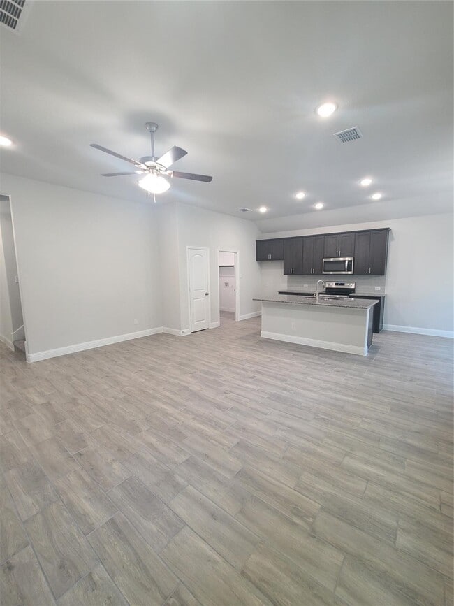 525 Hillcrest Cir in Justin, TX - Building Photo - Building Photo