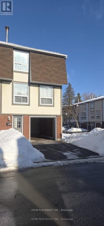 1994 Greenway Park Ln in Ottawa, ON - Building Photo - Building Photo