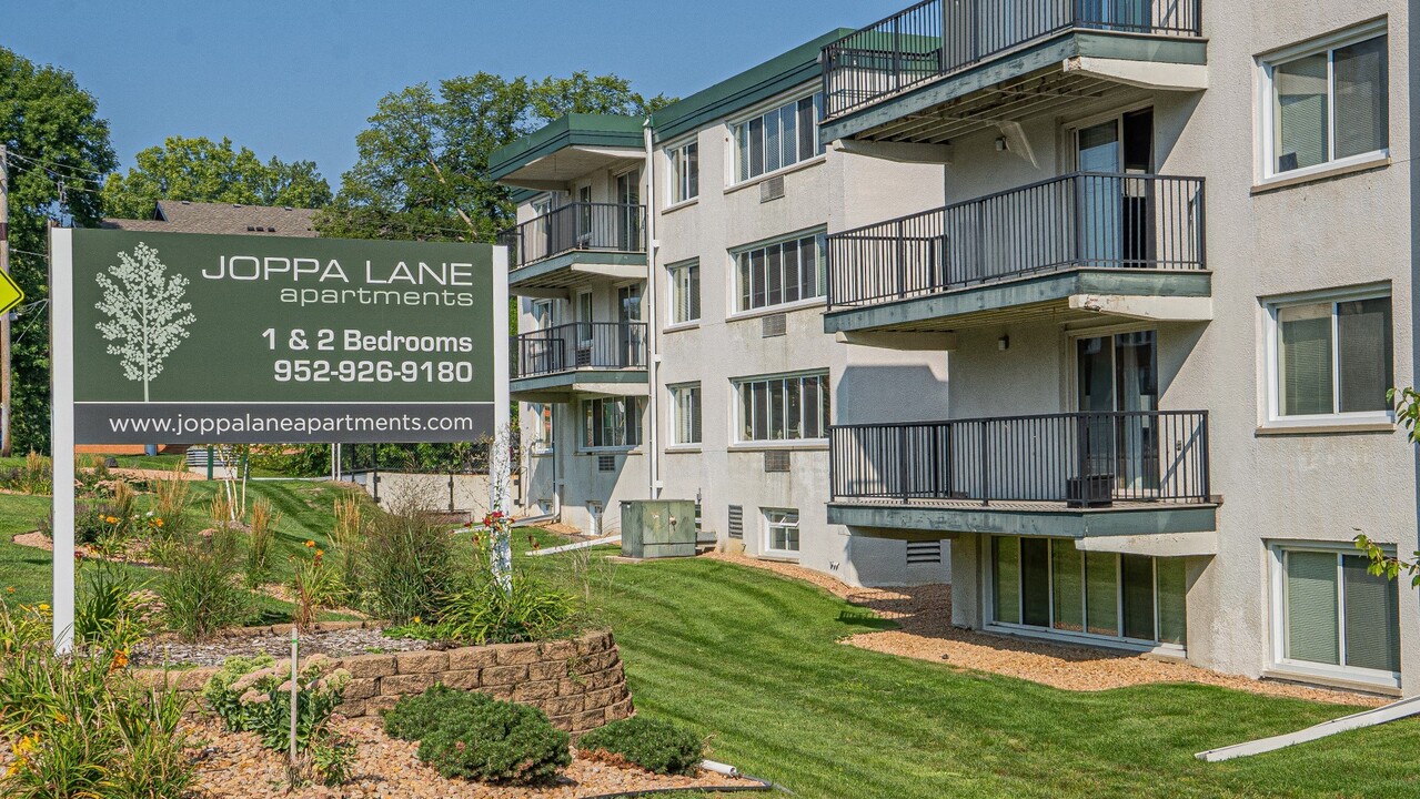 Joppa Lane in St. Louis Park, MN - Building Photo