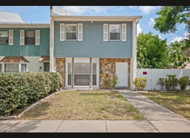 3413 W Kirby St in Tampa, FL - Foto de edificio - Building Photo