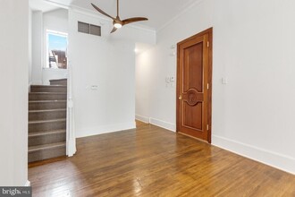 2320 Spruce St-Unit -1 in Philadelphia, PA - Building Photo - Building Photo