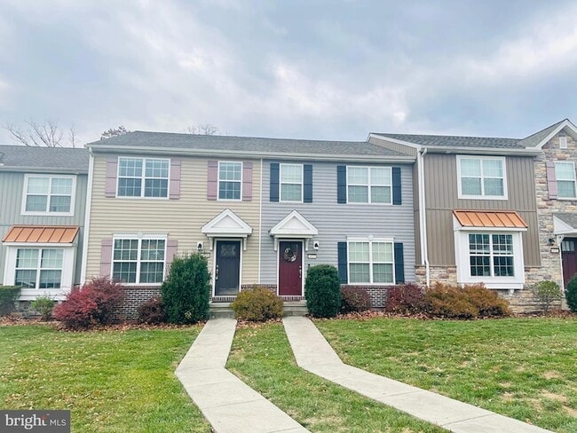 property at 4925 Laurel Dr