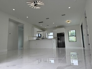 3609 1st St SW in Lehigh Acres, FL - Building Photo - Building Photo