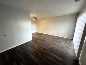 10742 E Exposition Ave in Aurora, CO - Building Photo - Building Photo