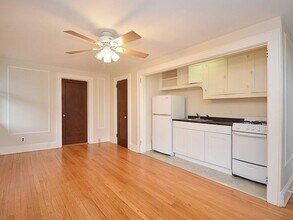 270 8th Ave-Unit -apt. 14 in Sea Cliff, NY - Building Photo - Building Photo