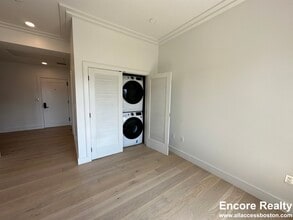 50 Leo M Birmingham Pkwy, Unit 607 in Boston, MA - Building Photo - Building Photo