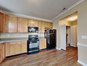 15554 Landsbrook Run E in Noblesville, IN - Building Photo - Building Photo