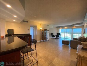 3300 N Palm Aire Dr in Pompano Beach, FL - Building Photo - Building Photo