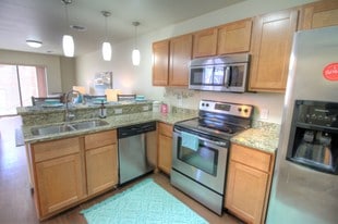 229 Lakelawn *Student Housing* in Madison, WI - Building Photo