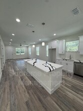 7004 Madison Ave in Tampa, FL - Building Photo - Building Photo