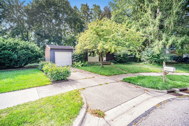 1020 Traver Ct in Ann Arbor, MI - Building Photo - Building Photo