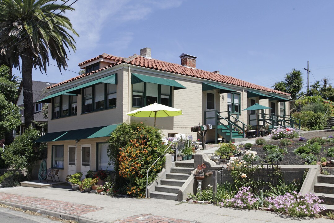 163-171 W G St in Benicia, CA - Foto de edificio