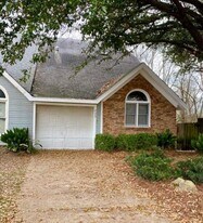 7170 Copper Ridge Dr in Ridgeland, MS - Building Photo