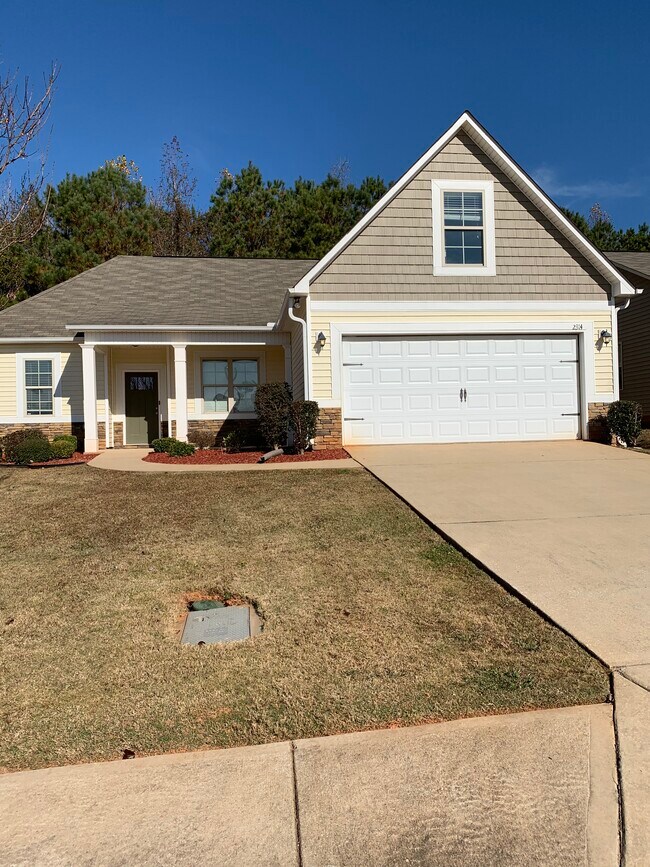 2314 Jewels Way in Opelika, AL - Foto de edificio - Building Photo
