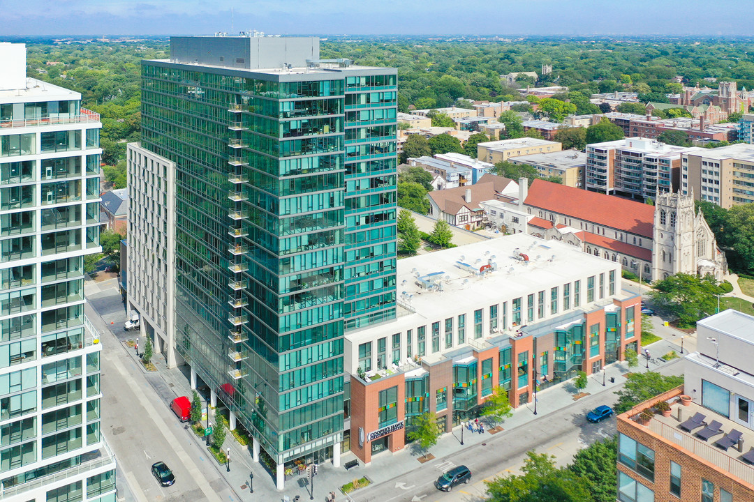 ReNew Oak Park in Oak Park, IL - Building Photo