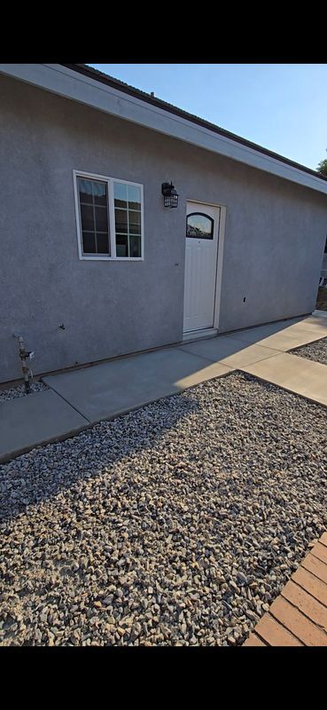 18355 Courtney Ct in Bloomington, CA - Building Photo - Building Photo