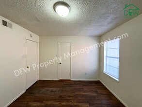 Fry Street Apartments in Denton, TX - Building Photo - Building Photo