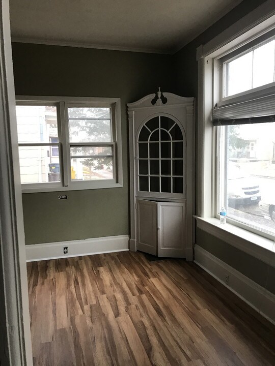 2257 Jackson St in Dubuque, IA - Building Photo