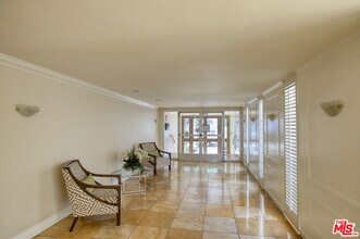 1000 S Westgate Ave in Los Angeles, CA - Building Photo - Building Photo