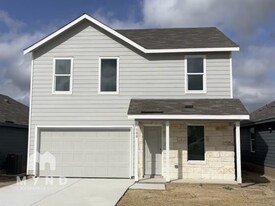 300 Pacific Waters in Seguin, TX - Building Photo