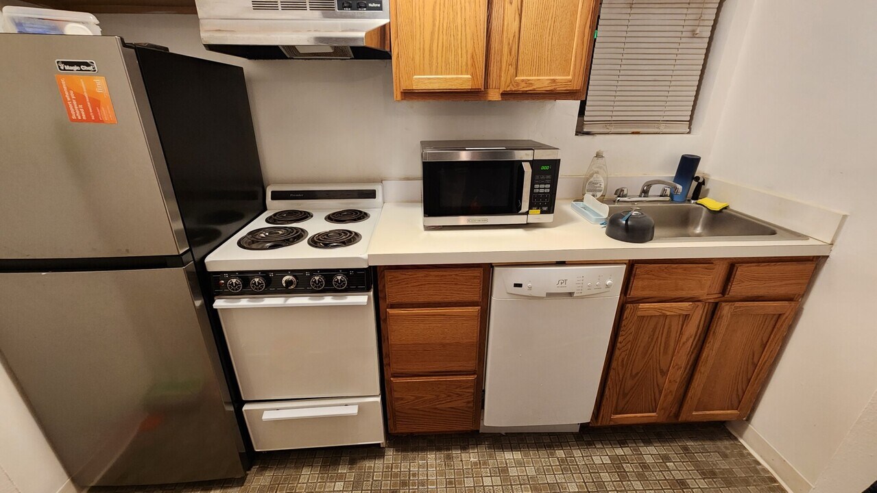 68 Cedar St, Unit B1-22 in Malden, MA - Building Photo