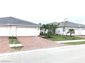 2016 Vermont Ln in Naples, FL - Foto de edificio - Building Photo