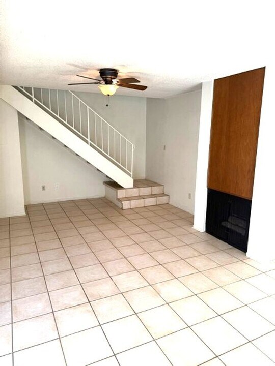 1172 Hilltop Rd in Santa Maria, CA - Building Photo