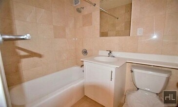 EAST 49 STREET in New York, NY - Building Photo - Building Photo