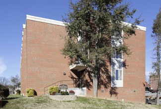 Stant Hall in Bristol, VA - Building Photo - Building Photo