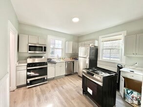 49 Forbes St, Unit 1 in Boston, MA - Building Photo - Building Photo