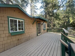 52630 Sylvan Way in Idyllwild, CA - Building Photo - Building Photo