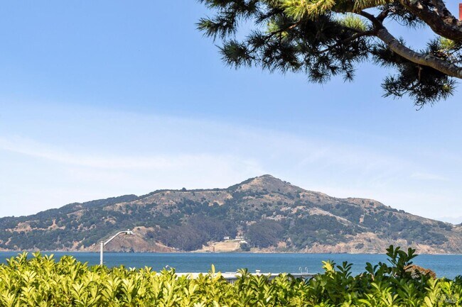 104 3rd St in Sausalito, CA - Building Photo - Building Photo