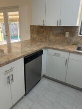 13548 SW 64th Terrace in Miami, FL - Building Photo - Building Photo