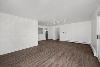 9008 W 140th St in Orland Park, IL - Building Photo - Building Photo