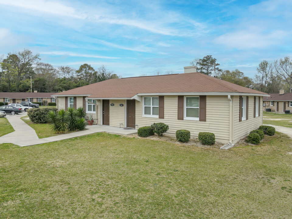 Colony Apartments in Columbia, SC - Building Photo