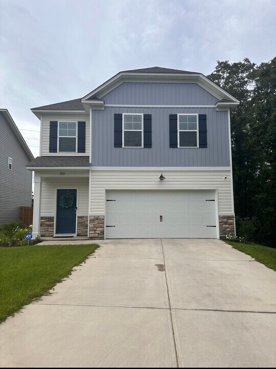 200 Honey Hill Way in Blythewood, SC - Building Photo