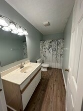 2 Green Meadow Ln in Eureka Springs, AR - Building Photo - Building Photo