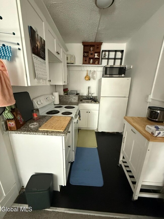 5 Irving St in Albany, NY - Building Photo - Building Photo