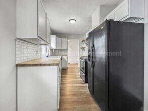 729 Crescent St NE in Grand Rapids, MI - Building Photo - Building Photo