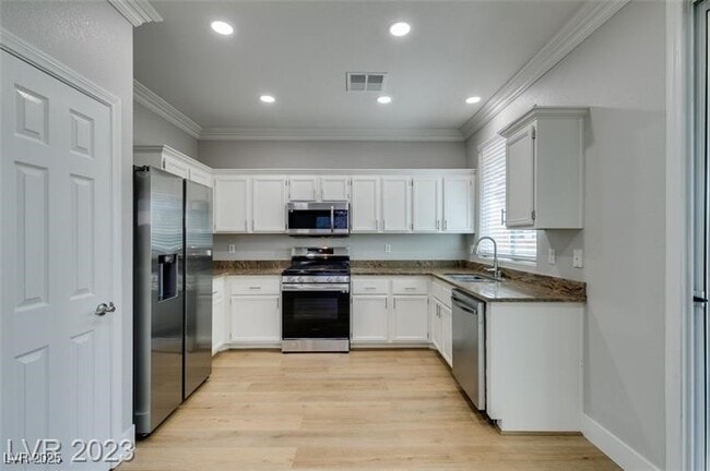 10553 Broadhead Ct in Las Vegas, NV - Building Photo - Building Photo