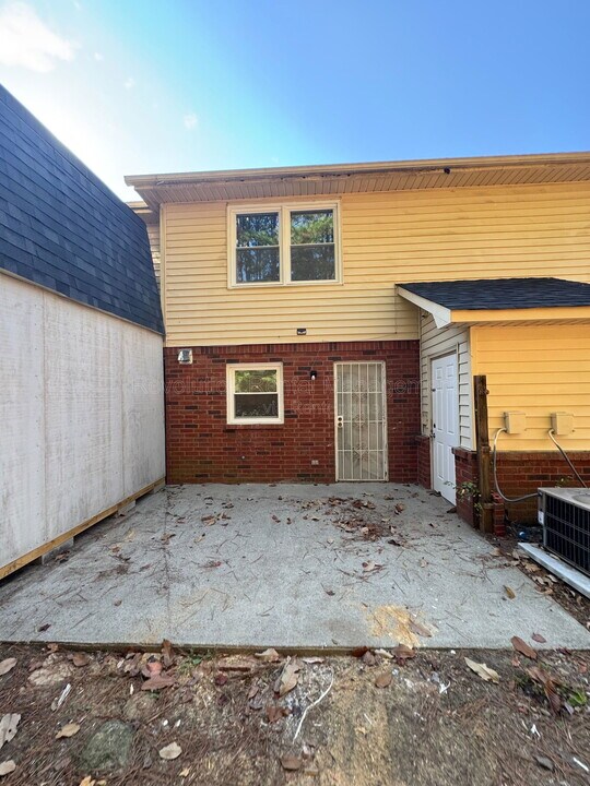 1303 Sweet Pine Dr in Norcross, GA - Building Photo